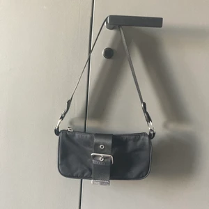 Weekday väska - Så söt väska från weekday👌🏻