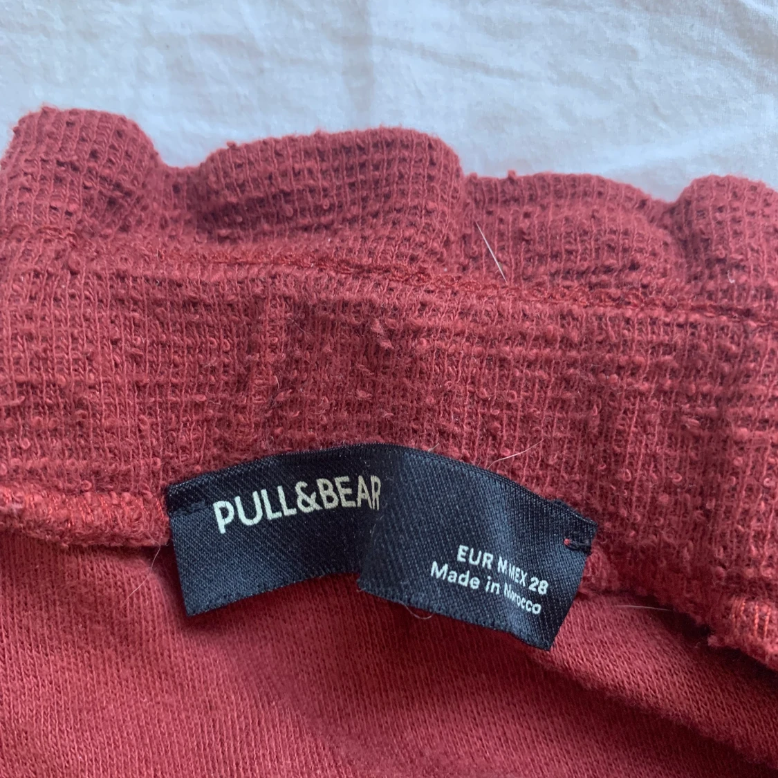 Mörkröd kjol  - 90