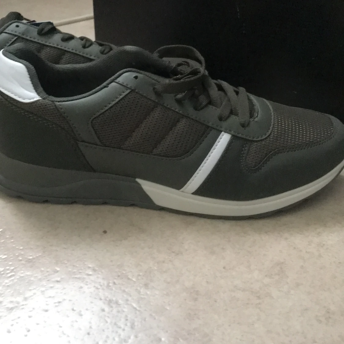 Helt nya herr skor!! - 90