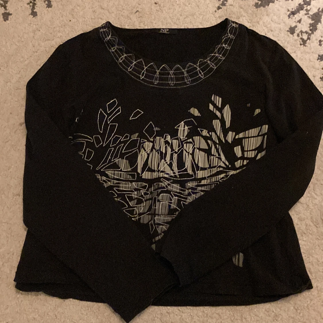 Svart långärmad tröja från NP