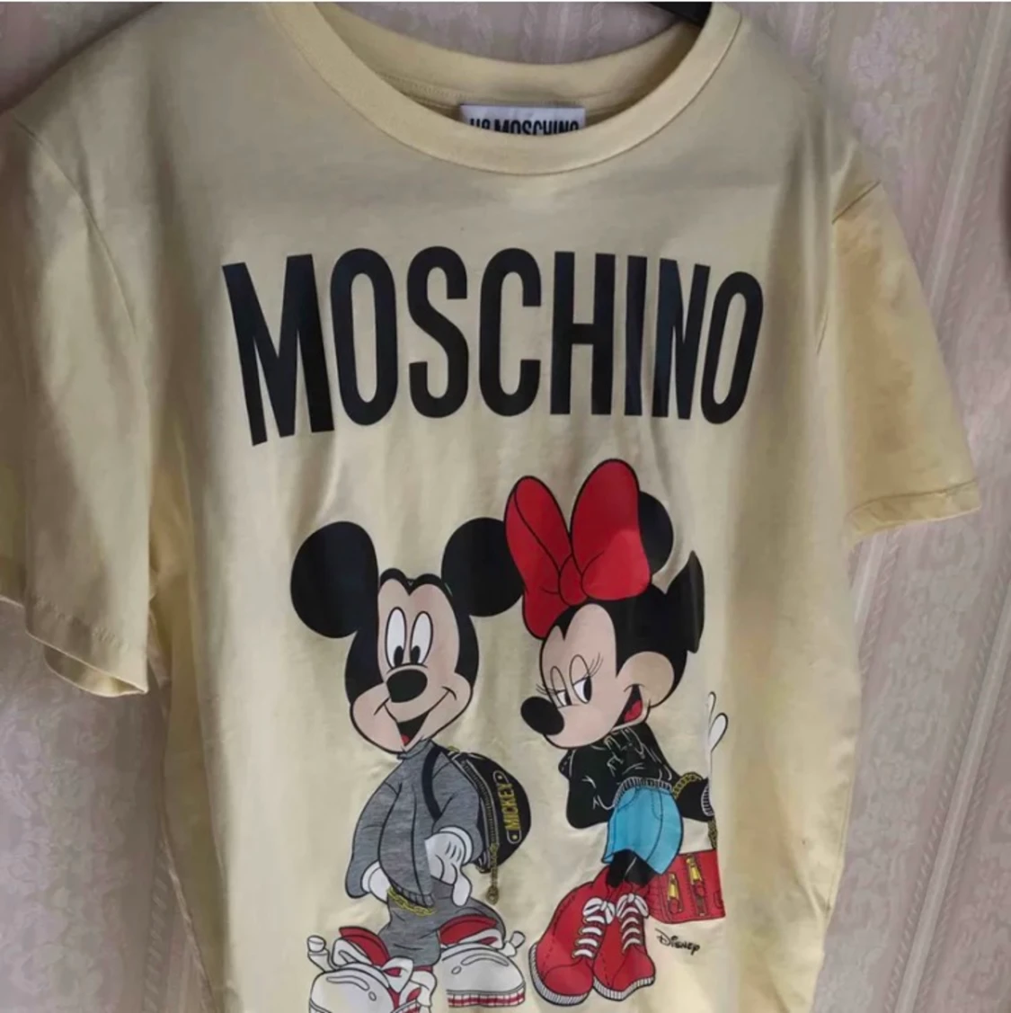 Moschino t-shirt  - 90