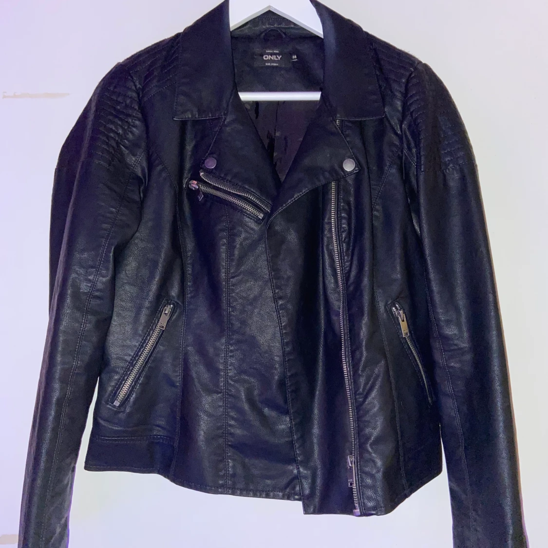 Läderjacka från ONLY  - 91
