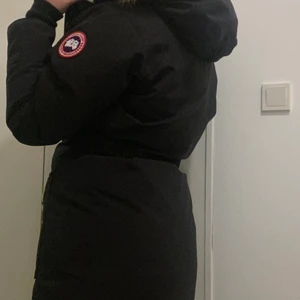 Canada goose - Säljer inte jackan utan söker någon som vill byta sin moose jacka mot min canada goose. Canada goose jackan är i storlek M