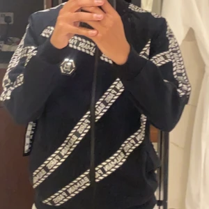 Balmain Paris Kofta - Köpt från Balmain affären i Dubai Mall. kvitto ingår