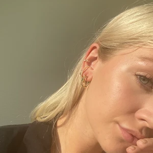 Oanvända äkta guld smycken - Olika priser men det mesta 70kr/st eller 160kr för 3! 