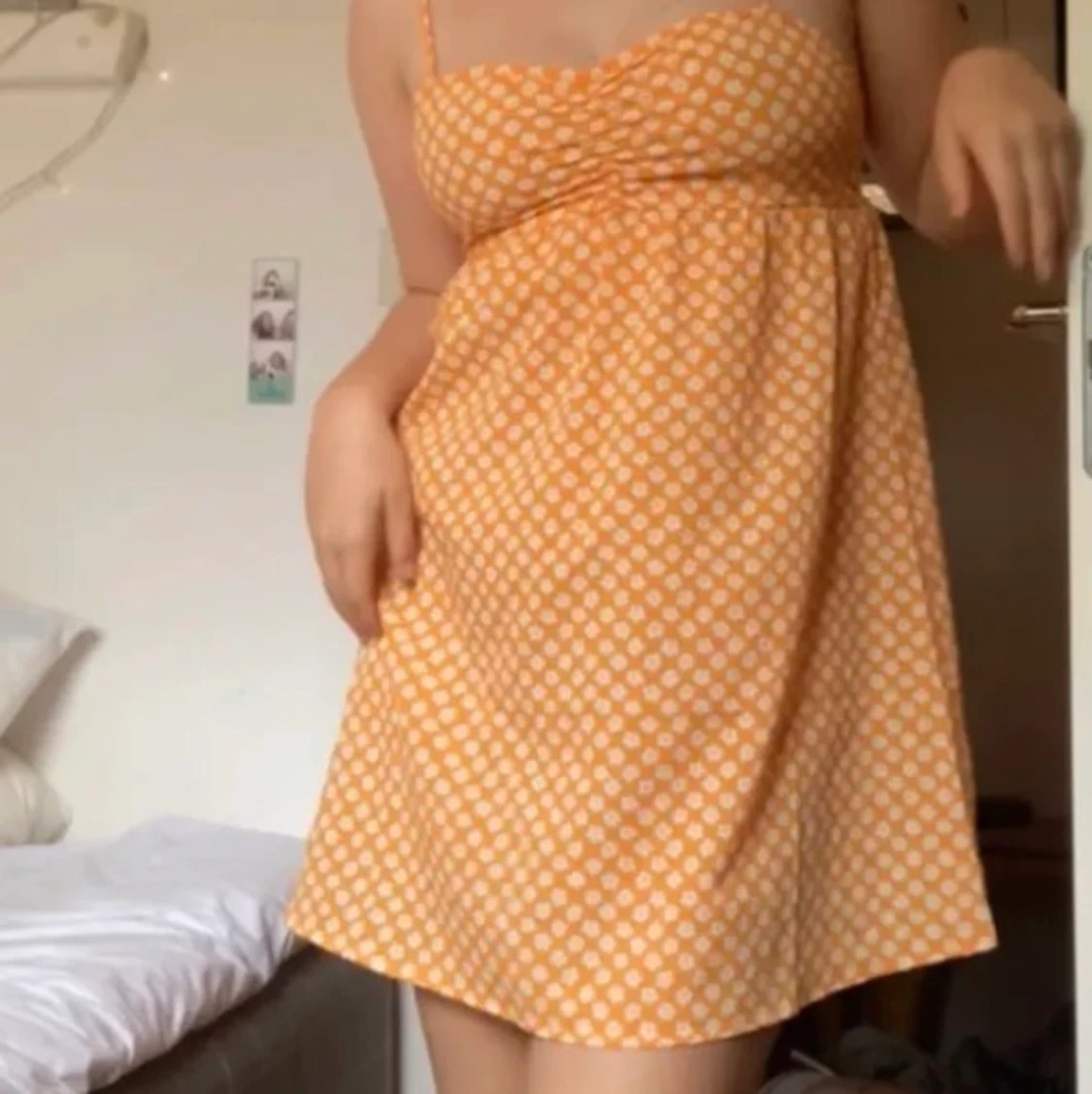 blommig H&M klänning - 90