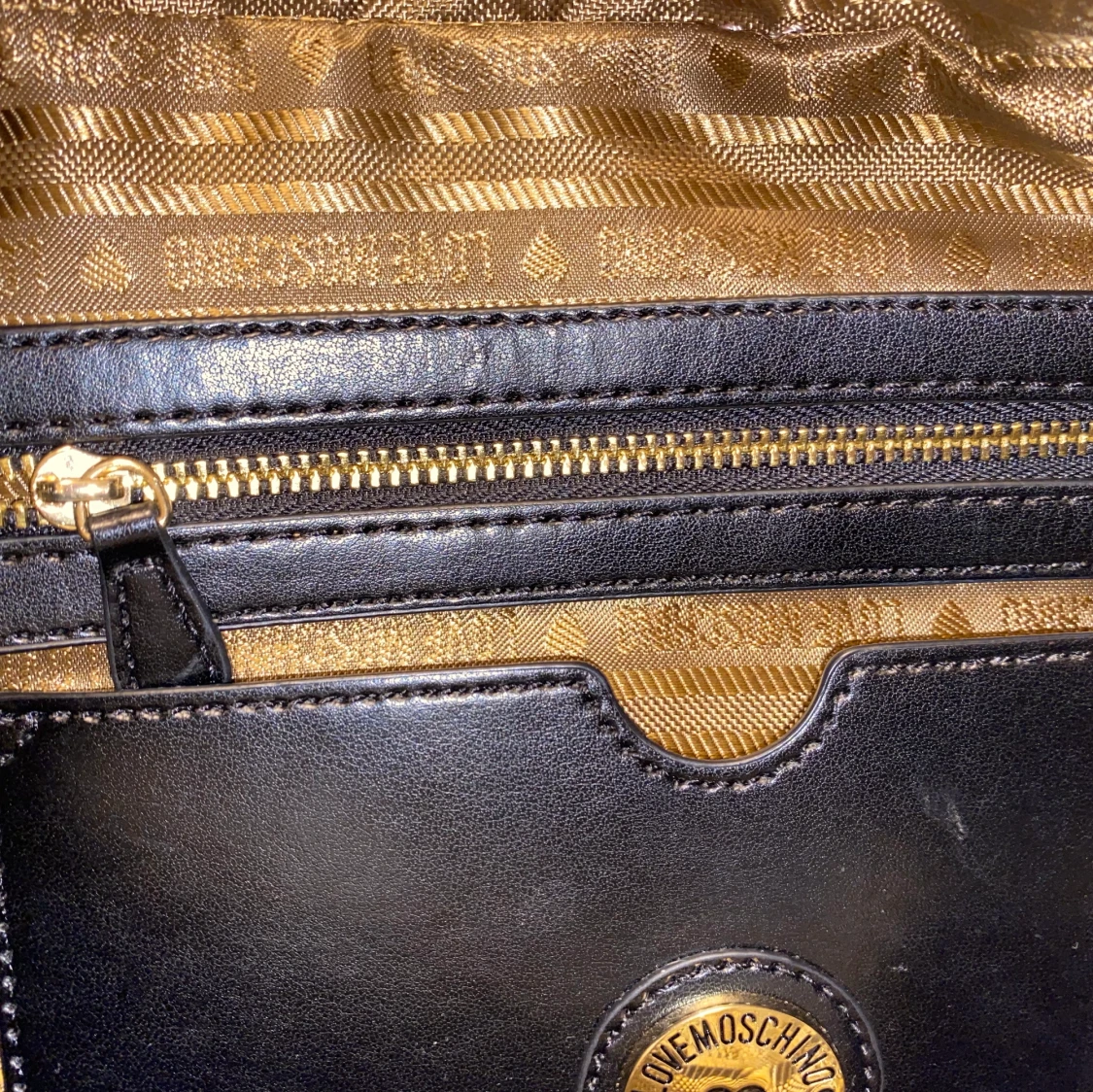 Love moschino väska! - 90