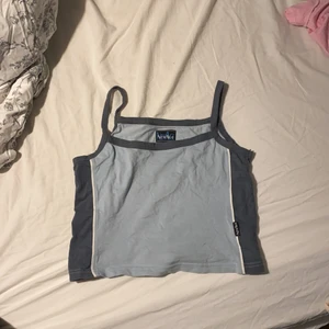 Brandy likande linne - jättegulligt linne köpte secondhand men aldrig använd!💋 Står strlk M men passar mig som har S