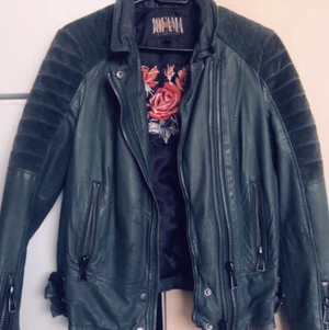 Skinn jacka ny Carolina Roxy - Knappt använd 