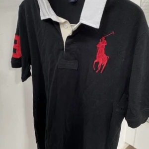 Ralph Lauren piké storlek m  - Köpte för några år sedan, gott skick