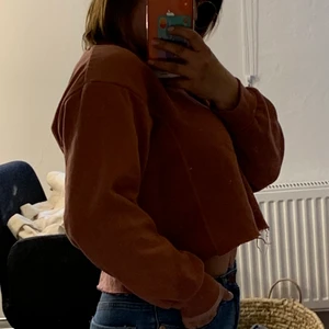 Fin magtjöja Stradivarius i st S - Fin magtjöja i st S. Säljes för 75kr. 