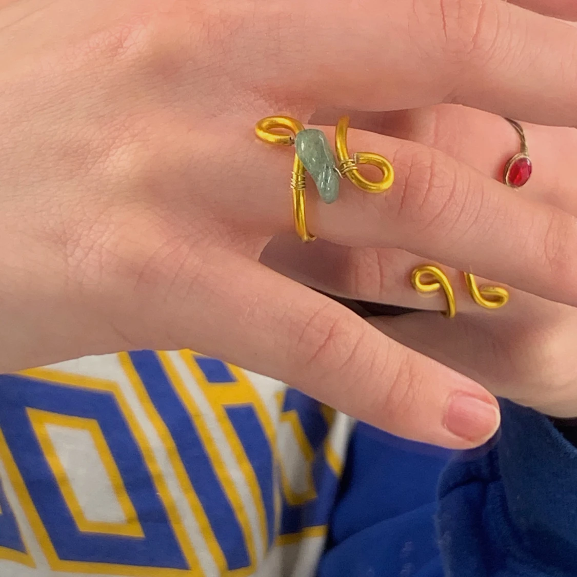 Guldig ring med grön aventurin - 90