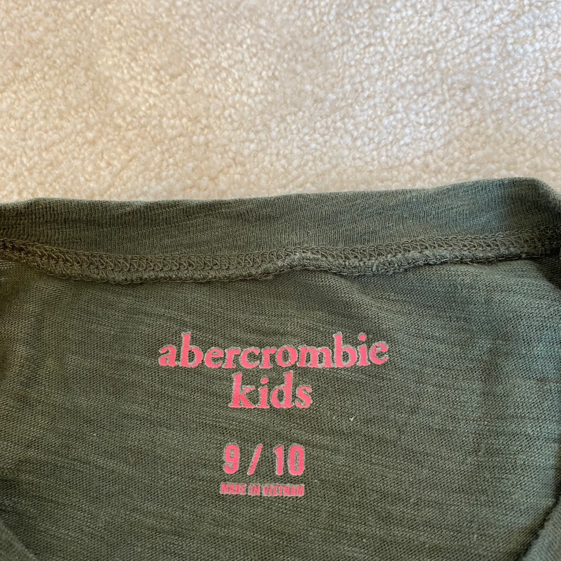Abercrombie and fitch T-shirt (barn) - 91