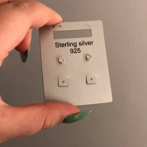 Helt nya örhängen äkta silver  - Aldrig använda eller testade, äkta silver, från guldfynd 