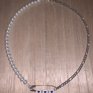 Halsband - ASsnyggt halsband. Passar till allt❤️‍🔥