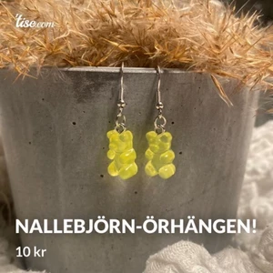 Nallebjörn-örhängen! - Nallebjörn-örhängen gjorda utav mig Ellen!                                   10 kr + 13 kr frakt!                                                                 (KÖP 4 PAR= FRAKTFRITT!) ❤️