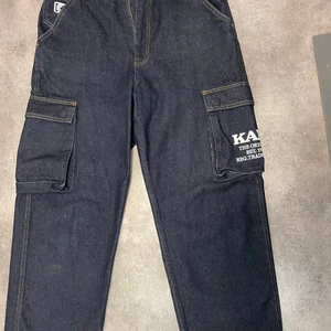 Jeans från kano - Relaxed fit cargo-jeans från kano