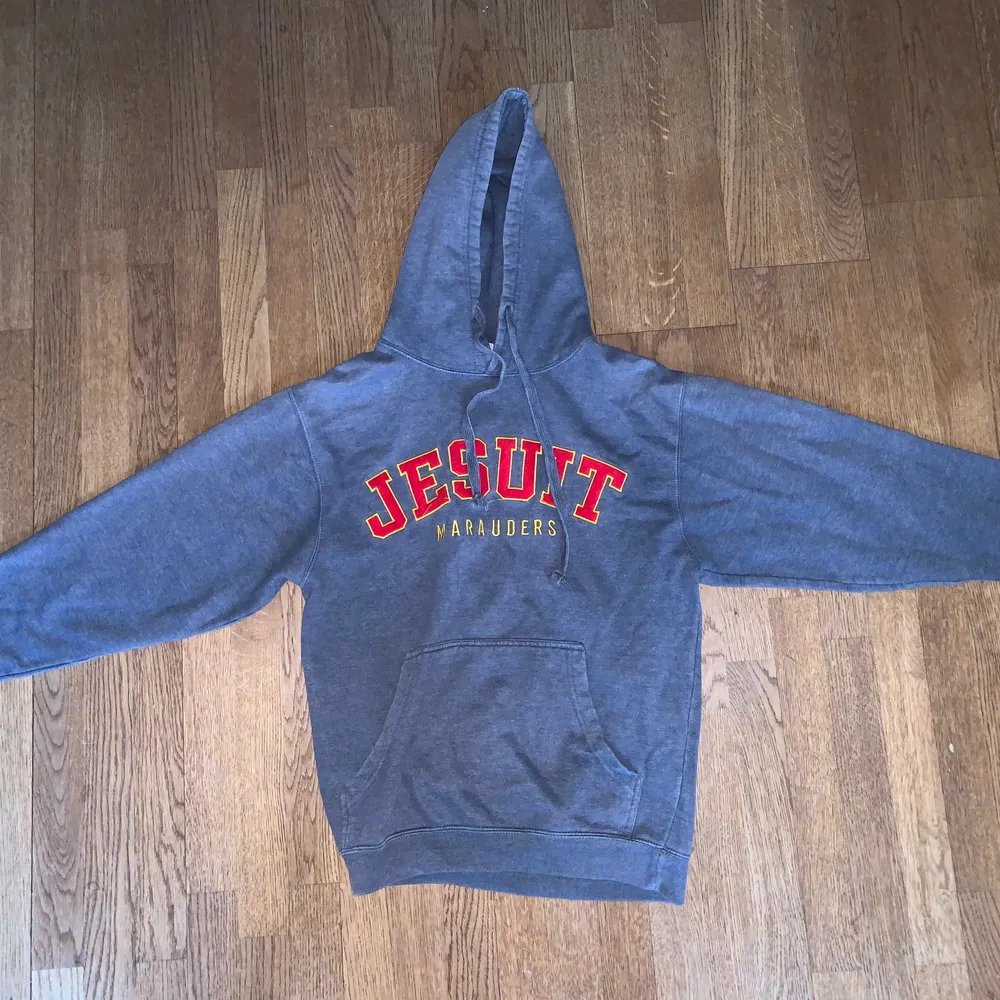 Vintage hoodie size S fits true to size. Excellent vintage condition. . Hoodies.