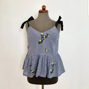 Söker - Söker det här linnet från H&M i storlek S eller M.