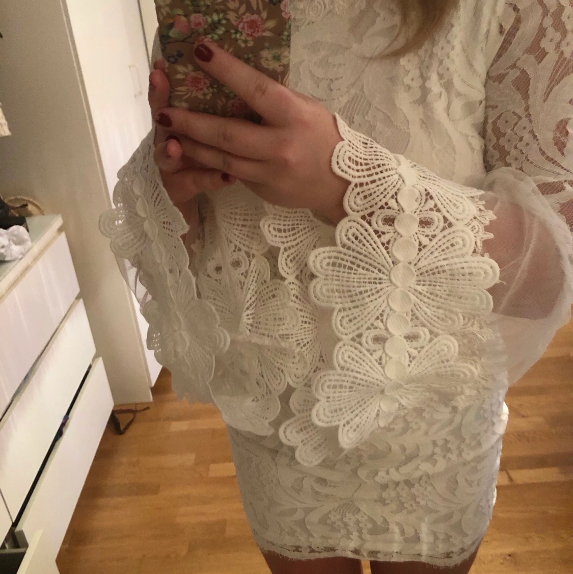 Spetsklänning från Missguided - 90