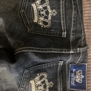 Lågmidjade jeans - Säljer dessa skiiiitsnygga lågmidjade jeans då dom ej kommer till användning.