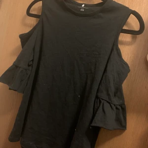 Söt tröja 🥰 - En söt tröja fast som är för liten för mig 🥰