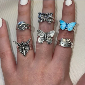 Ringar - Olika ringar, 49kr/st. Frakt på 12kr tillkommer. Alla är justerbara och det finns flera av varje. 💕 Inte äkta silver.