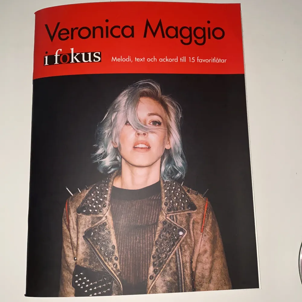 Veronica Maggio bok med ackord noter och text, nyskick. Övrigt.