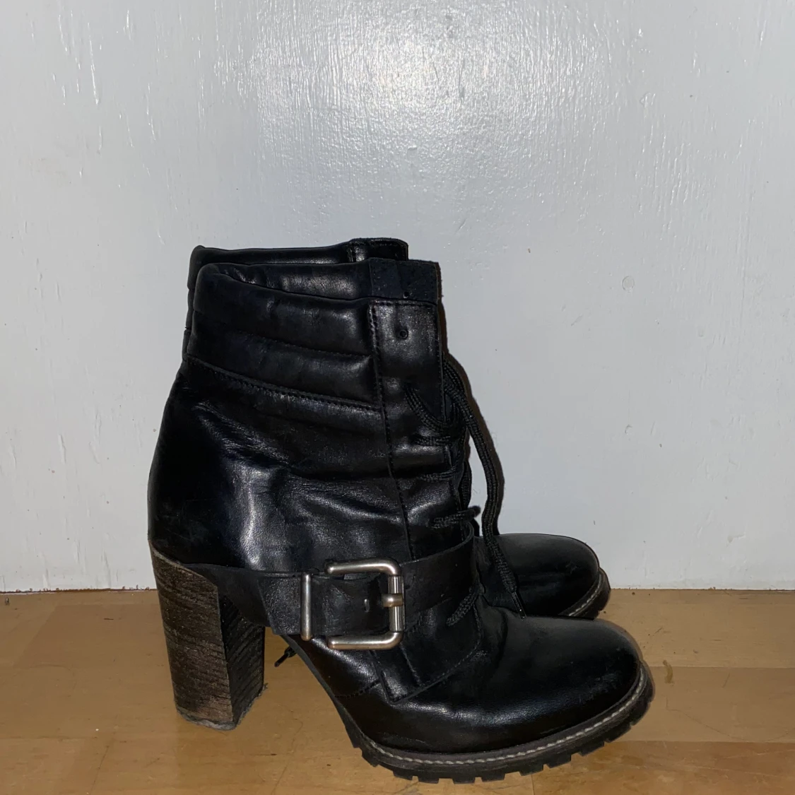 Varma klackar i strl 38-39