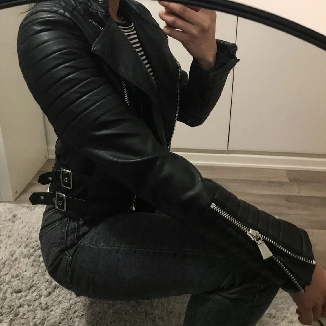 Svart läderjacka 