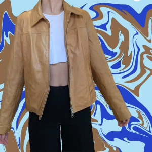 Beige skinnjacka  - Second hand skinnjacka 🍯🥜🥧 en liten repa på framsidan annars Fresh and clean 