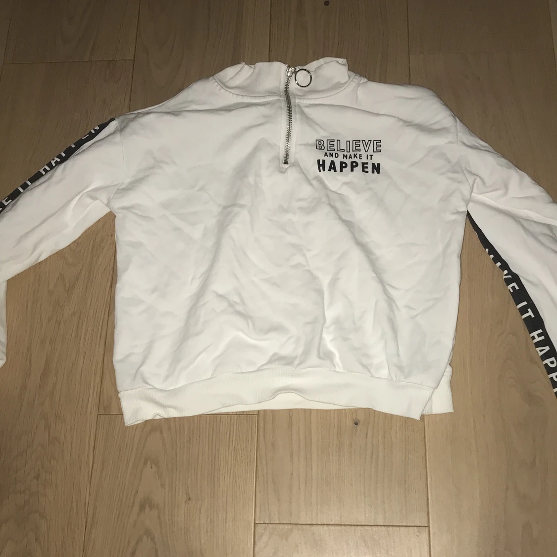 H&m tröja vit svart tryck