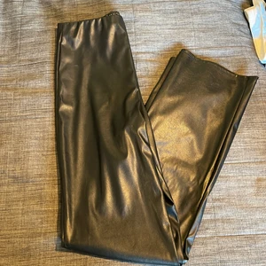 Skinnbyxor - Raka skinnbyxor från nelly