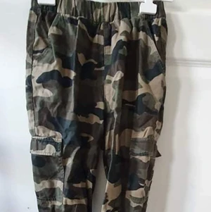 Camoflage byxor  - Camoflage byxor storlek XS