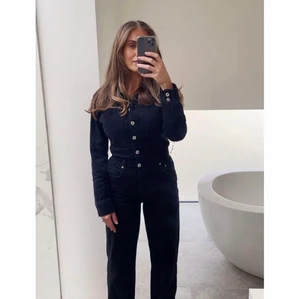 Byxdress ZARA - superfin byxdress från zara, Storlek XS! Lånade bilder 💜💕