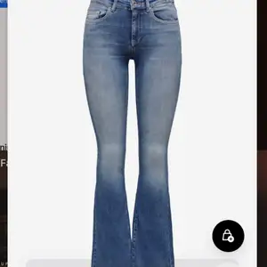 Jeans från only i storlek xs skriv privat för fler bilder köpte för 400kr💕 andvända Max 2 gånger