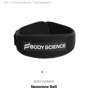 Träningsbälte  - Intressekoll på mitt fina bälte ifrån body science, använt två gånger. Säljer då det är aaaningen för stort för mig. Jag har ungefär midjemått 71 och det sitter tight på mig i hålet längst in, men skulle fortfarande vilja ha ett mindre💕🙏🏼 (Storlek S)