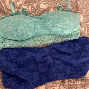 Toppar - Två toppar/bh,ar. Använt fåtal gånger. Den turkosa är i strl S och den blå i strl 36/38.