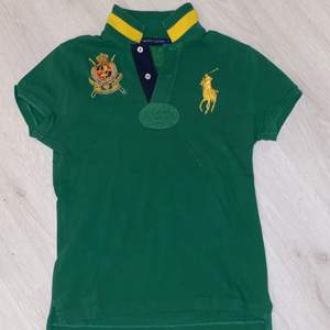 grön ralph lauren skjorta, köpt second hand!!