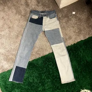 Levis jeans som såldes för nåt år sen och var slutsålda redan då, skriv till mig för pris