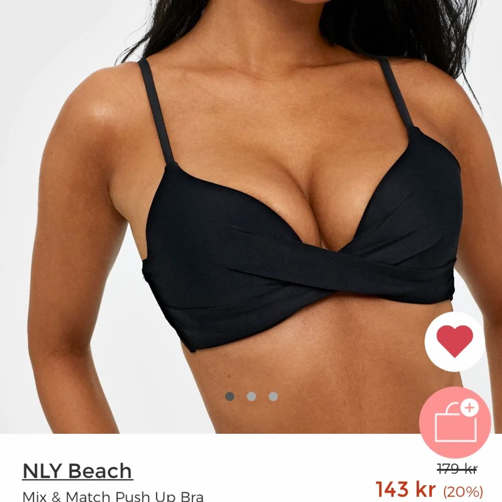 Säljer denna fina bikini topp från Nelly då den var för liten på mig❤️‍🔥. Övrigt.