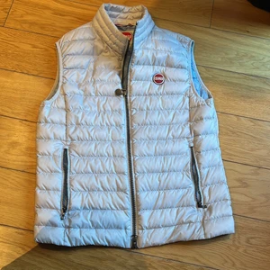 Colmar väst - Colmar väst strl M, passar även S-L. Vit/beige färg och är sparsamt använd.