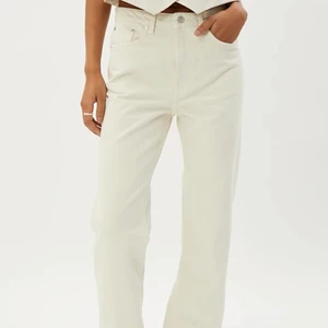 Weekday jeans - Weekday jeans i Voyage, kom tyvärr inte till användning men sitter jätteskönt på! 