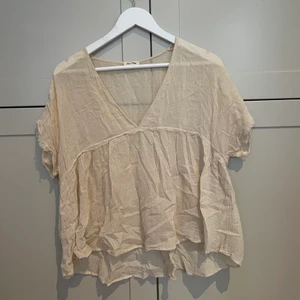 Oversized blus - Blus från American Vintage i gott skick, st S
