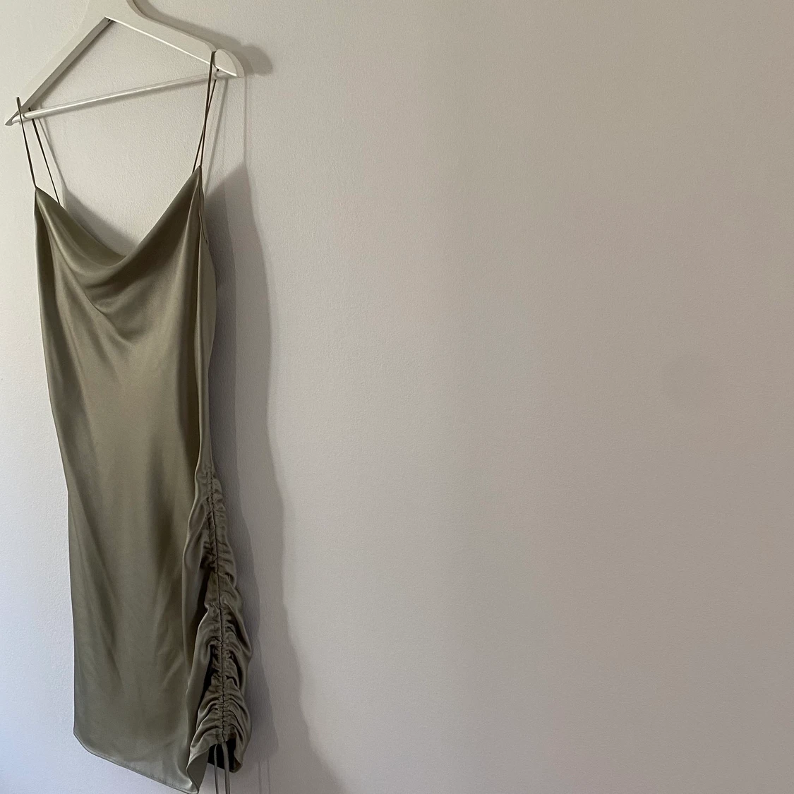 LJUSGRÖN silkesklänning - 90