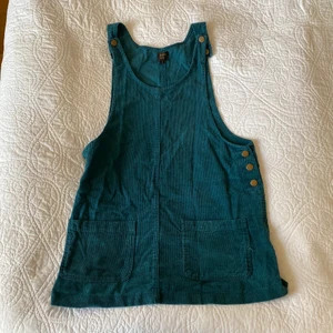 Hängsleklänning - Från Pop Boutique så i SH skick 