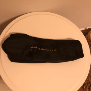 Hudoteket hårband - Oanvänd 