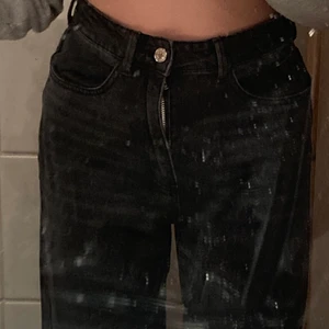 Jeans - Köpta från shein, nypris 250kr, säljs för 100kr. Jätte bra material för att komma från shein. Aldrig använda. Storlek s. ❤️