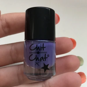 Chit chat nagellack  - Lila nagellack. Aldrig använt den. Helt ny. ❤️