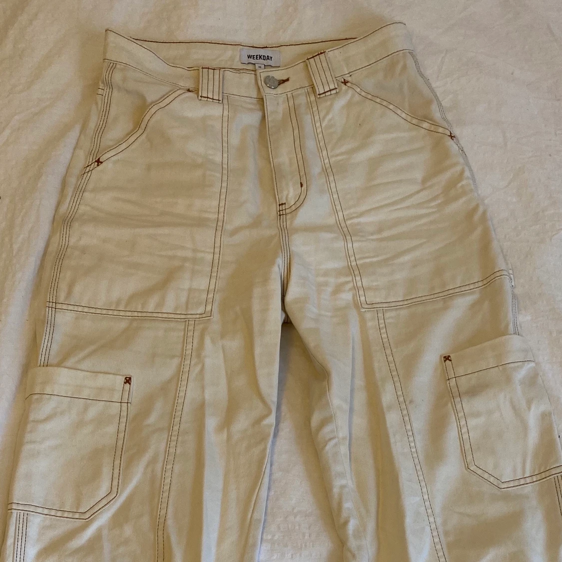 Coola vita jeans från Weekday - 90